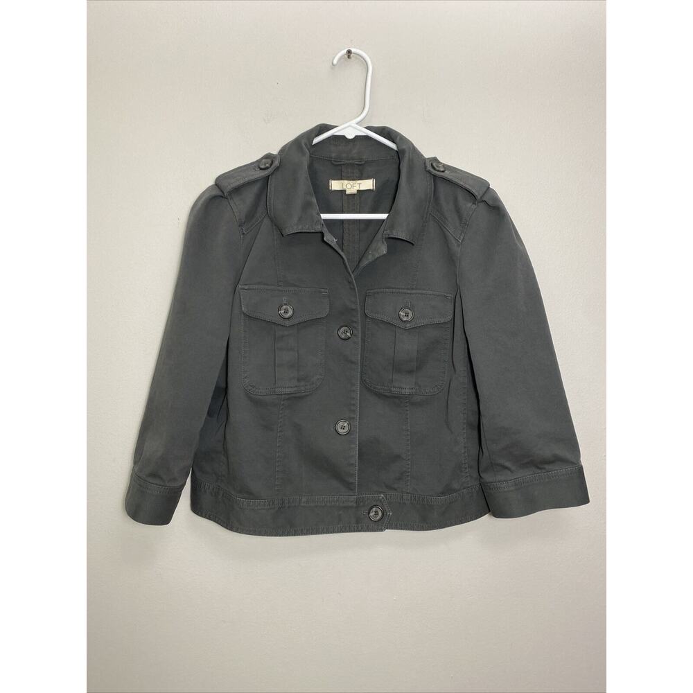 ANN TAYLOR LOFT Crop Blazer Women Size Med Gray Button Up Lightweight Jacket